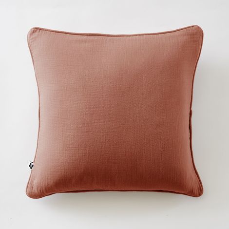 Coussin déhoussable 45 × 45 cm – Gaze de coton unie GAÏA – Passepoil & Zip Terracotta (1/3)