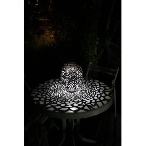 Lanterne solaire métal ajouré à poser ou à suspendre, style oriental chic, jeux d’ombres raffinés (1/4)
