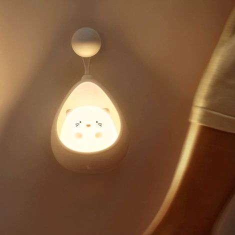 Simpatica luce notturna per bambini con sensore di movimento. Luce LED portatile per camerette di neonati e bambini piccoli. (1/5)