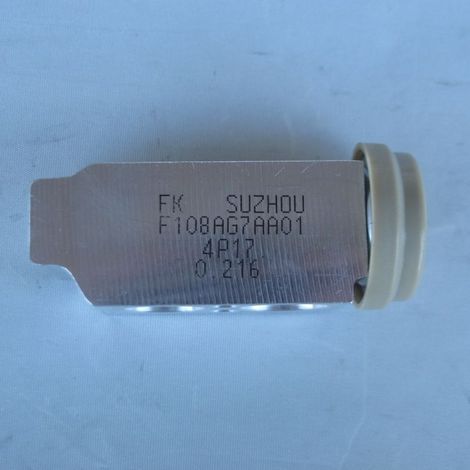 976262L100 is suitable for Kia and Hyundai air conditioning expansion valves. (1/5)