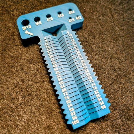 Schraubenmesswerkzeug M2-M10+L4-100mm. Dieses Werkzeug misst metrische Schrauben von M2 bis M10 mit einer Länge von 4 bis 100 mm. – Hellblau.