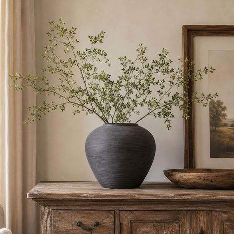 Vase en Céramique Noire Rustique avec Finition Texturée, Grande Vase Ronde en Terre Cuite pour Décoration de Maison Style Ferme, Vase Vintage à Large Ouverture pour Salon, Cuisine, Centres de Table (1/5)