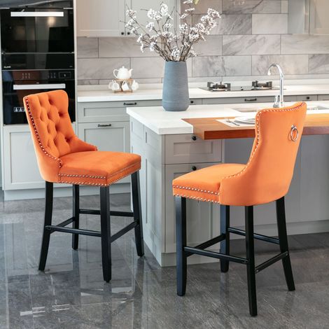 Tabourets de bar velours capitonné , lot de 2, pieds en bois, clous chromés, design élégant, assise confortable, orange (1/5)