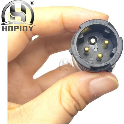 17676167761 4990007251 1767616-7761 Scania oil pressure sensor (1/2)