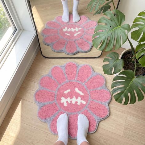 Tapis « Happy Face » psychédélique – Tapis design graphique tufté (rose, 60 cm) – Idéal pour chambre, déco masculine ou ambiance gothique/Halloween (motif tête de mort) (1/5)
