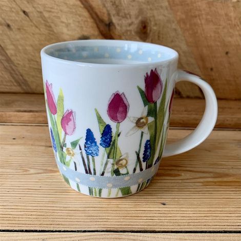 M86 Frühlingsblumen-Tasse