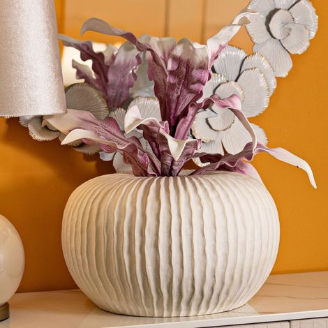 Vase Famimiso, Unregelmäßige Textur, Cremeweiß, Durchmesser 9,5 cm, Strukturfarbverlauf Creme