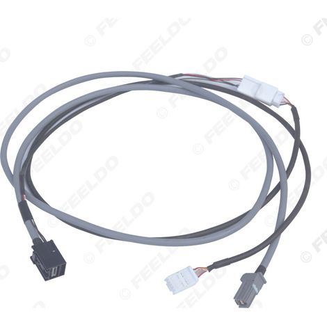 Compatible with USB/AUX adapter cables from Toyota Camry, RAV4, Corolla, Highlander, Levin, Crown and Reiz. (1/5)