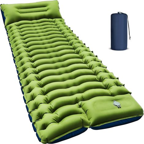 Ultraleichte, selbstaufblasende Campingmatratze mit integriertem Kissen und Fußpumpe. Tragbare und kompakte aufblasbare Campingmatratze für Wanderungen im Freien. (1/4)