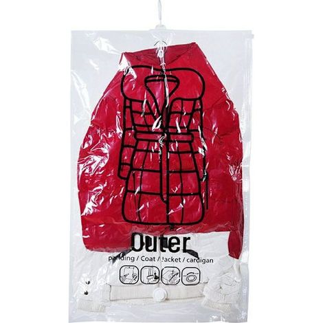 Ensemble de sacs de rangement sous vide suspendus, permettant de gagner 80 % d'espace. (1/5)