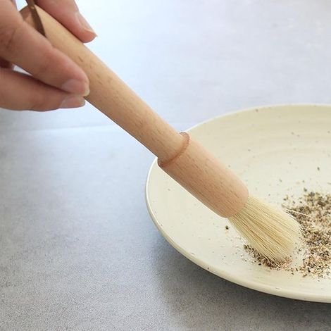 Confezione da 2 spazzole multifunzionali per alimenti, pratiche spazzole per olio, spazzole in legno per cottura e barbecue, accessori da cucina per barbecue (1/5)