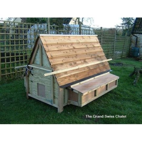 Grand Swiss Chalet - 30 hens - L182.9 x W152.4 x H137.2 cm