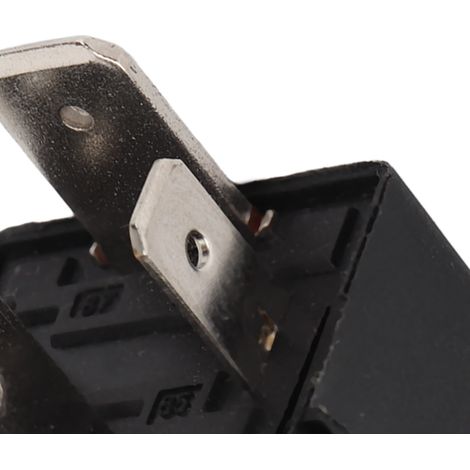 Relé de control A0025422619. Diseño compacto y preciso para Mercedes Clase A, B, C, E, R, M, V, S (1997-2016).