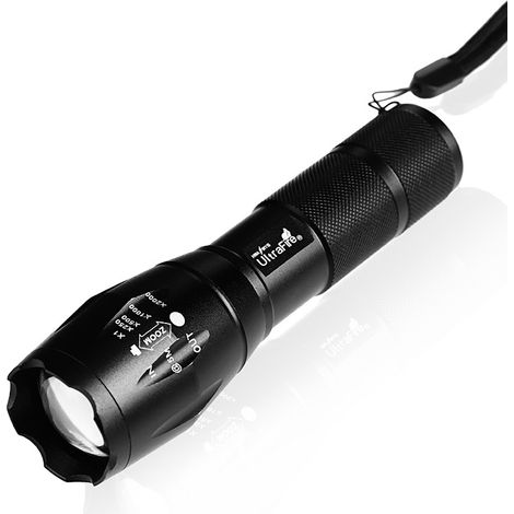 Lampe Torche LED Ultra Puissante, 2000 Lumens Lampe de Poche, IP65 Étanche Lampe Tactique, Zoomable, 5 Modes D'éclairage, Antichoc Anti-dérapant pour Camping Randonnée Urgence, [Classe énergétique A++ (1/5)