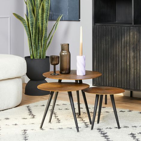 Petite table gigogne en aluminium doré à rainures (lot de 3) KANO