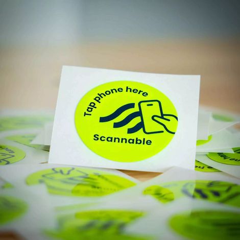 NFC-Tag Scannbarer Helmaufkleber NFC-Tag (1 Stück)