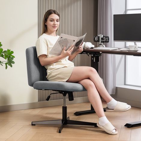 Chaise de bureau gris sans accoudoirs de basculante avec pieds croisés, siège large et à hauteur réglable (1/3)