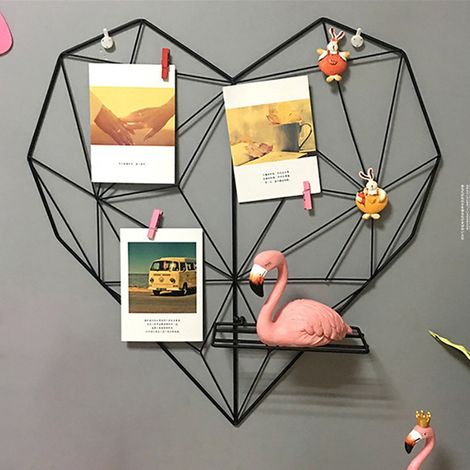 Étagères murales en fer en forme de cœur, étagère à livres, étagère grillagée en forme de cœur, boîte flottante, décoration murale en maille, porte-photos et cartes postales (1/5)