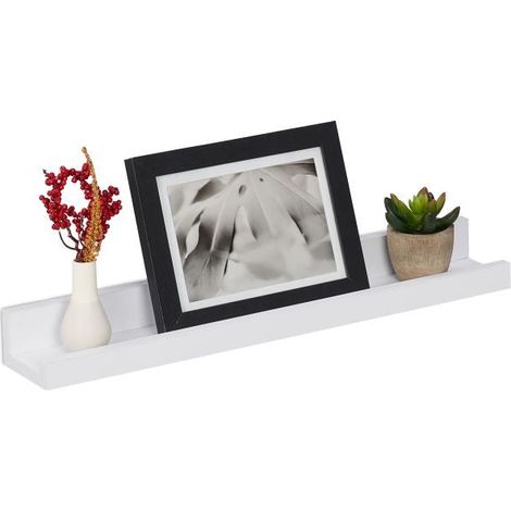 Simple floating shelf in white (1/5)