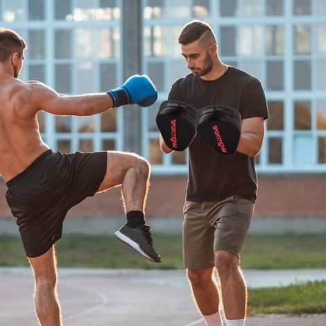 Manopla de Boxeo Paos Muay Thai MMA Curvadas para Entrenamiento Karate Taekwondo Kickboxing Training Negro (1/5)