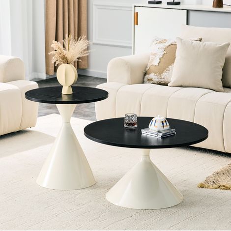 2er-Set schwarze Sanduhr-Couchtische mit cremefarbener Metallbasis (1/5)