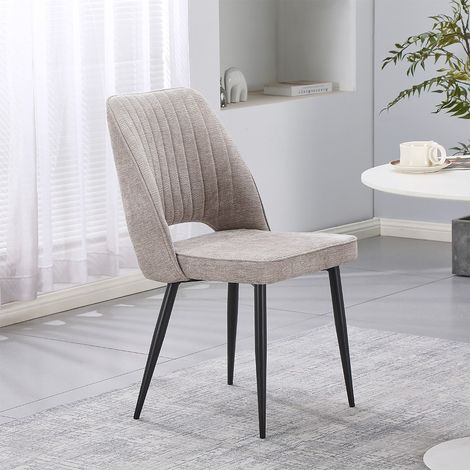 Set 4 Sedia Naila beige con Schienale Trapuntato a Righe Verticali e Gambe in Metallo Nero (1/5)