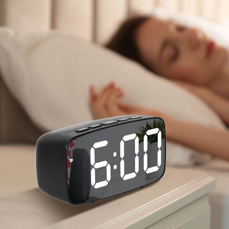 Grande sveglia digitale con batteria di riserva, display a LED, formato 12/24 ore, orologio elettronico da tavolo per cameretta bambini, scritte bianche e nere. (1/5)