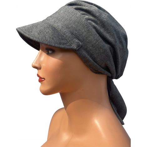 Foulard da donna Tess con visiera, in basalto, realizzato in calda viscosa per maglioni. (1/5)
