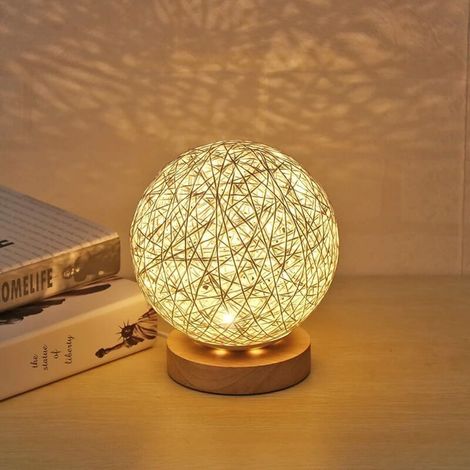 Lampe de table en bois, lampe de table USB avec abat-jour sphérique en rotin travaillé à la main lampe de lune en bois pour chambre à coucher décorative de table de chevet (blanc) (1/5)