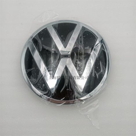 3CN853601D DPJ est compatible avec le logo VW sur la calandre avant des Volkswagen Teramont Coupé, Range Rover, Viloran et Magotan. (1/4)