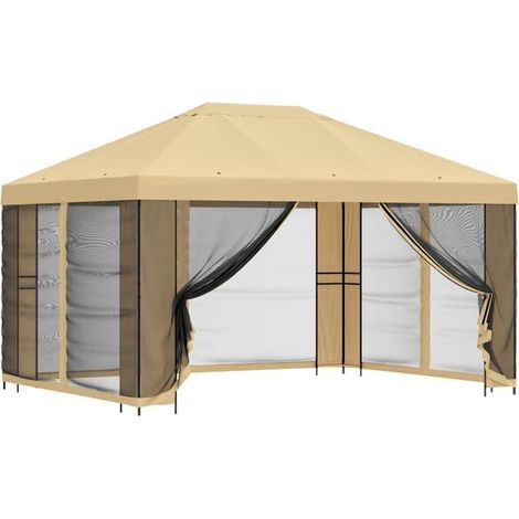 Le chalet de jardin possède des murs de 4 x 3 mètres, construits en fibre de polyester beige et en acier. (1/5)