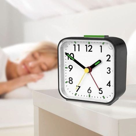 Réveil analogique silencieux sans tic-tac avec fonction snooze, fonctions lumineuses et fonctionnement à piles, réveil portable pou