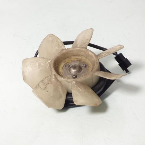 [PRODUIT D'OCCASION] Ventilateur origine pour moto Yamaha 1000 FZR 1987 à 1988 (1/3)