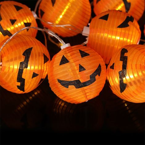 Dekorative LED-Lichterkette in Kürbisform für Halloween mit Batteriefach und 20 LED-Kürbislaternen, verziert mit einem gruseligen Gesicht. (1/5)