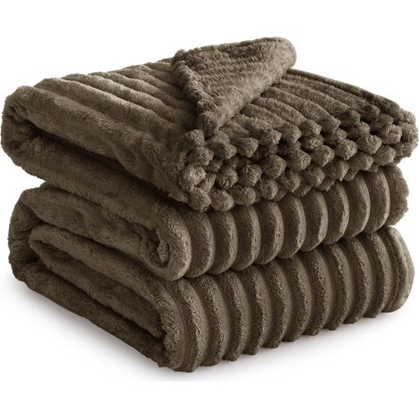 Couverture douillette 220 x 240 cm - Marron - XXL - Couverture de canapé - Couverture de canapé et de lit - Couverture polaire douce et chaude - Grande couverture en velours côtelé (1/5)