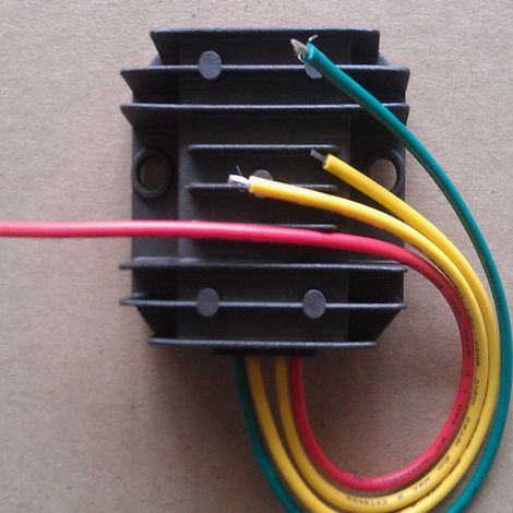Matching waterproof built-in 24V 200W single-phase AC permanent magnet wind turbine generator charging controller (1/5)