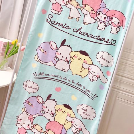 Kinderbadetuch mit niedlichen Cartoon-Motiven, aus weicher und farbechter Baumwolle, ideal für Strand und Kleinkinder. Blaues Tiermuster, 120 x 60 cm. (1/4)