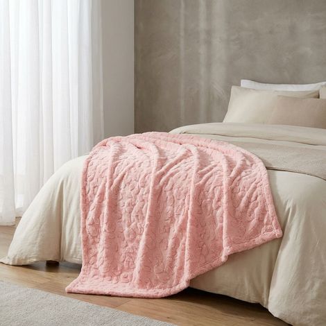 Super Soft Pink Leopard Print Teddy Throw (1/2)