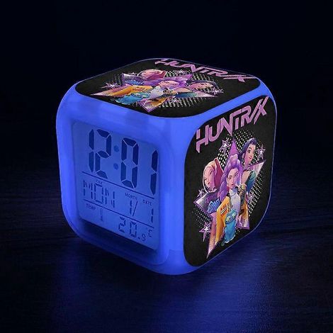 Réveil à motif dessin animé avec veilleuse LED, affichage numérique couleur, température, calendrier et jour de la semaine, idéal pour décorer une chambre de fille. Fonctionne avec quatre piles AA (no (1/5)