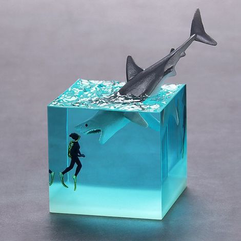 Comme le montre l'image : motif mégalodon matériau : résine marine, baleine à bosse, cube de 5 cm. (1/5)