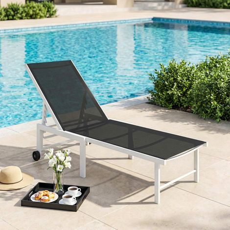 Chaise longue inclinable 166x60x84 cm gris de jardin extérieure avec roulettes, dossier réglable en 5 positions et cadre en acier (1/4)