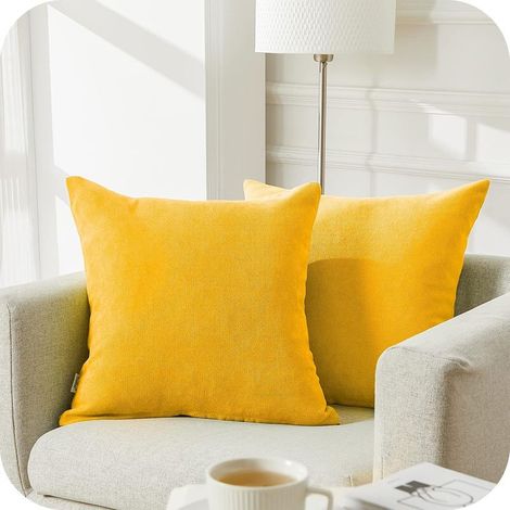 Housse Coussin 40x40 Jaune Moutarde en Chenille Doux Decorative Canapé Salon Scandinave Lot de 2 Housse de Coussin Carré Fauteuil de Bureau Design Chambre Moderne Double Face à Motif Uni (1/4)