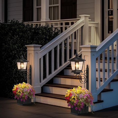Lanterne solaire extérieure 2 en 1 avec pot de fleurs, lampe décorative étanche pour jardin terrasse et porche, lumière blanche chaude, structure en métal noir (1/5)
