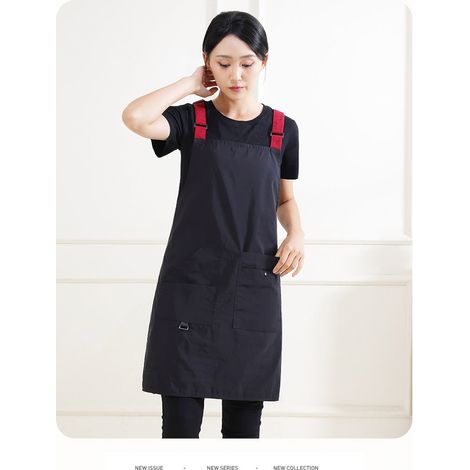 Tablier uni pour femme — imperméable, respirant et doté de bretelles réglables — idéal pour cuisiner, pâtisser et jardiner. Dimensions : 75 x 70 cm. (1/5)