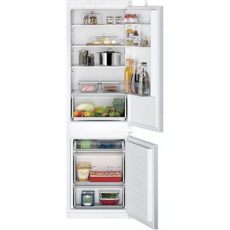 Siemens iQ100 KI86VNSE0. Capacità netta totale: 267 L. Cerniera porta: Destra. Classe climatica: SN-ST, Emissione acustica: 35 dB. Capacità netta frigorifero: 183 L, Luce interna, Numero di ripiani... (1/5)