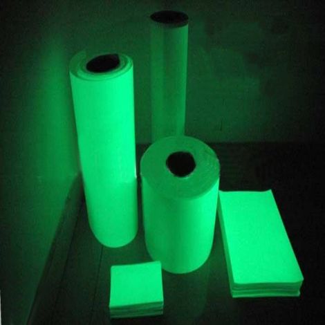Nastro adesivo luminescente fosforescente che si illumina al buio classe "C" Larghezza - 9cm x 18cm (1/2)