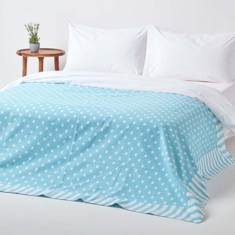 HOMESCAPES Cotton Stars and Stripes Decorative Blue Sofa Throw