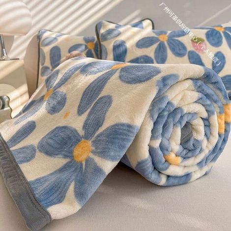 Couverture polaire ultra douce 100x120 cm – microfibre moelleuse, légère et résistante, motif fleur bleue (1/2)