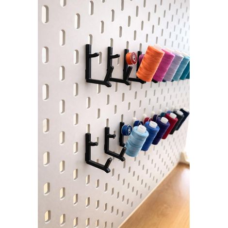 Lot de 20 porte-bobines de fil pour panneau perforé SKÅDIS - Support de fil à coudre pour bobines et bobines - Accessoires de rangement pour fil à coudre - Noir (1/5)