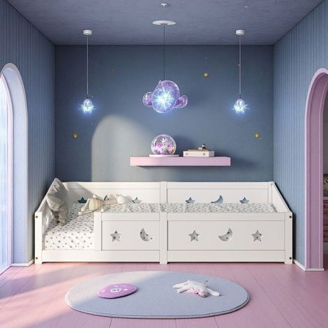 Letto a Terra Bebè Bambino 140x200cm - Formato Massimale con Barriera - Pin Massiccio Bianco Motivi Stelle e Luna - Sicurezza UE (1/5)